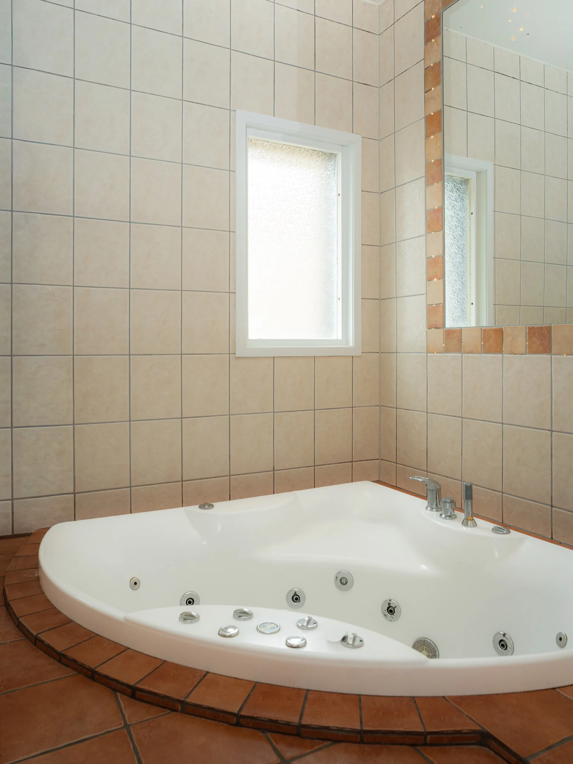 Dubbelrum med egen Jacuzzi — bild 4